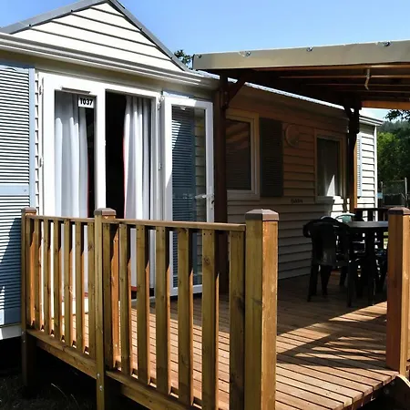 Campeggio Du Bourg 2*